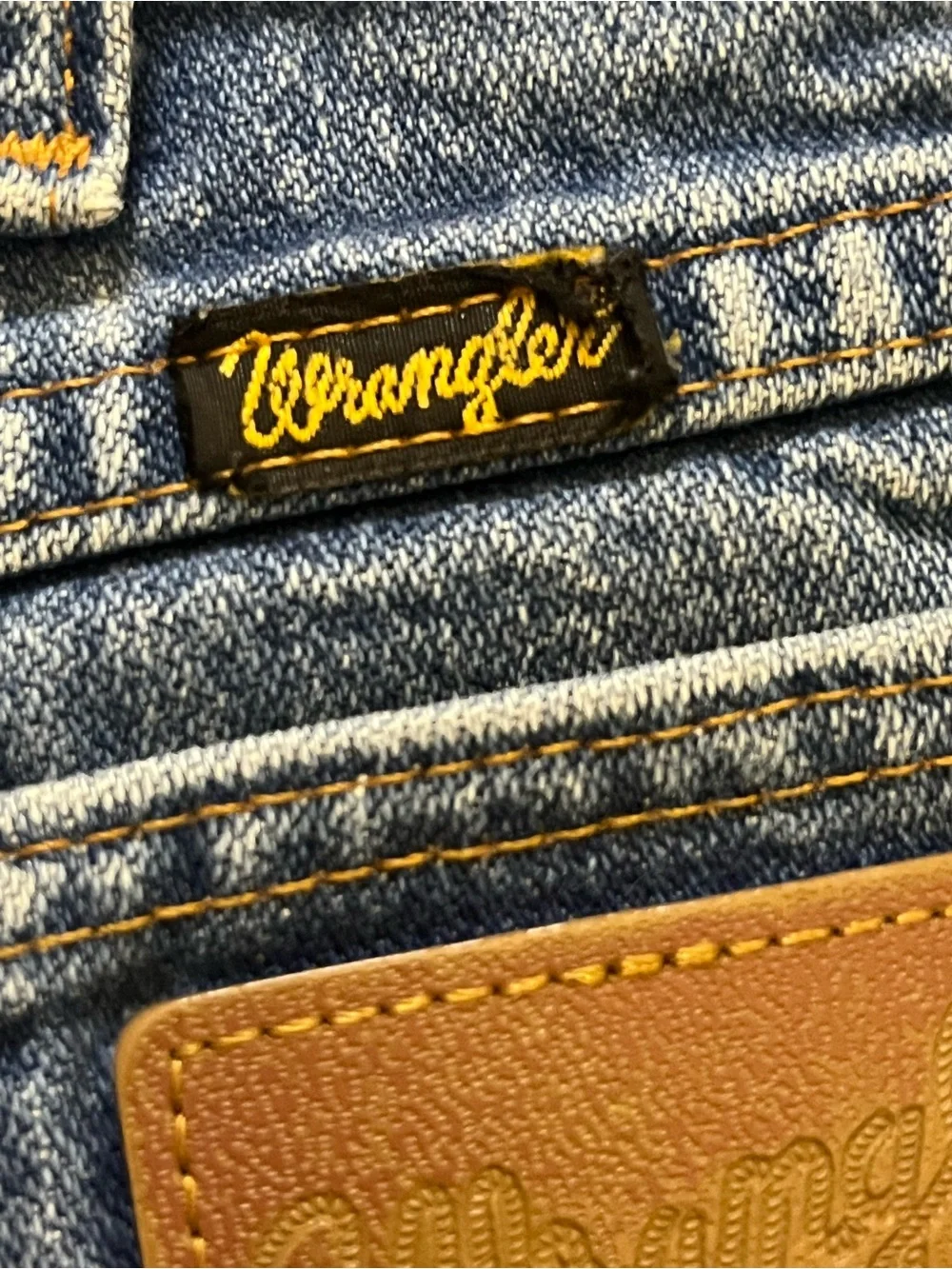 Vintage Wrangler USA Made High Rise Relaxed Straight Jeans 36x32